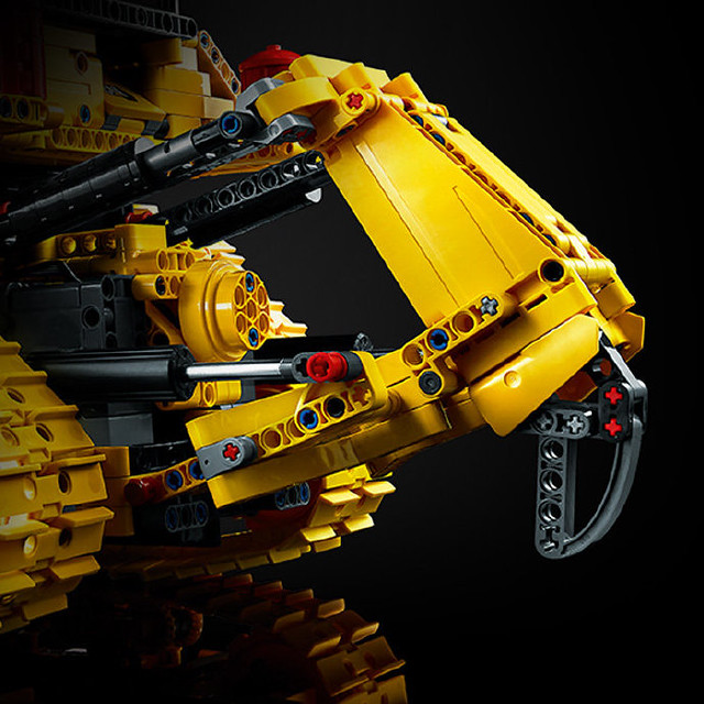 LEGO Technic Caterpillar