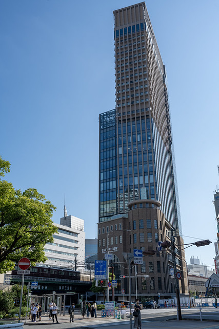 Hankyu Kobe-sannomiya Station Building（阪急神戸三宮駅ビル）