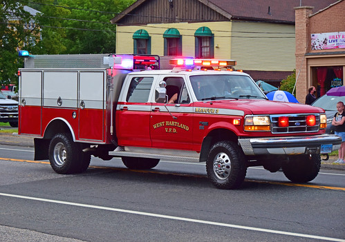 parade ct connecticut fire truck emergency apparatus ford ss