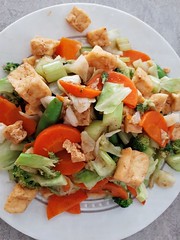 Veggies & Tofu (Vegan)