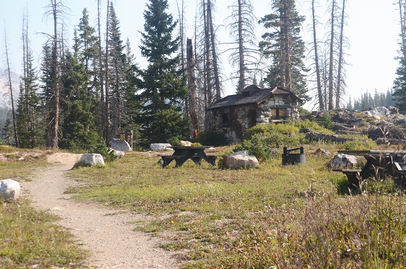 A bandoned stone cabin at Lake Marie