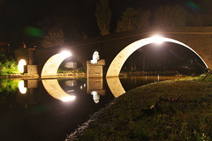 Кадин мост нощем