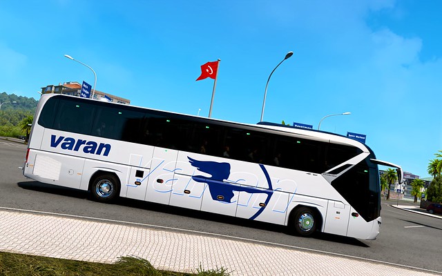 Neoplan Tourliner C | Varan