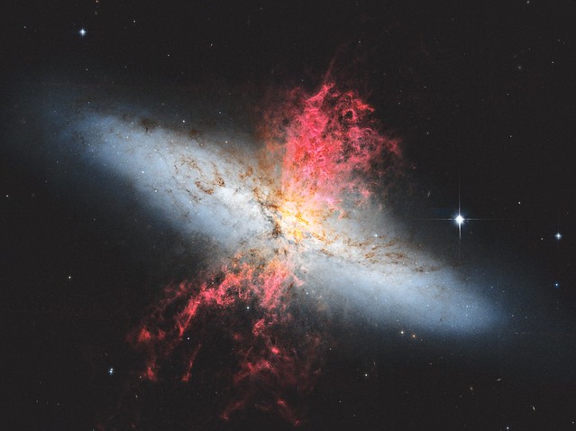 The Cigar Galaxy ( M82) : HaRGB - Hubble Legacy Archive