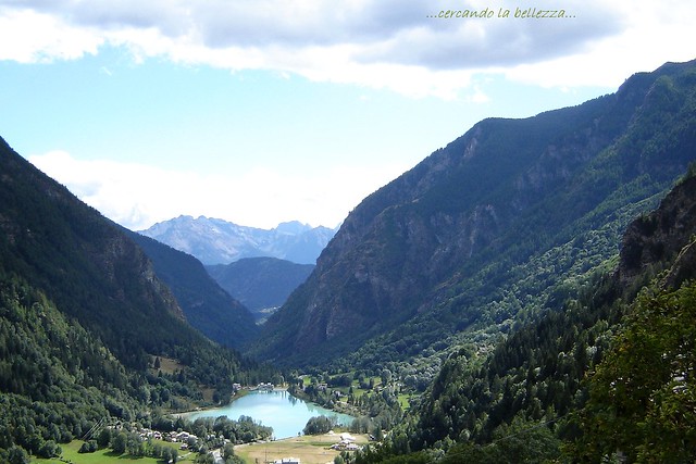 ALTA VIA 1 DELLA VAL D'AOSTA - LAGO DI MAEN. E' un bacino artificiale costruito nel 1928 per alimentare l'omonina centrale idroeletricca. Valtournenche, Val d'Aosta, ITALIA.