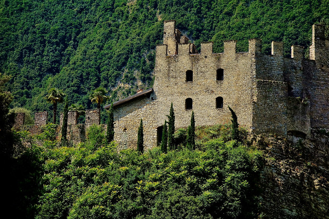 Italien, Tenno - Ville del Piano, Burg und Frapporta, castillio, 79172/13996