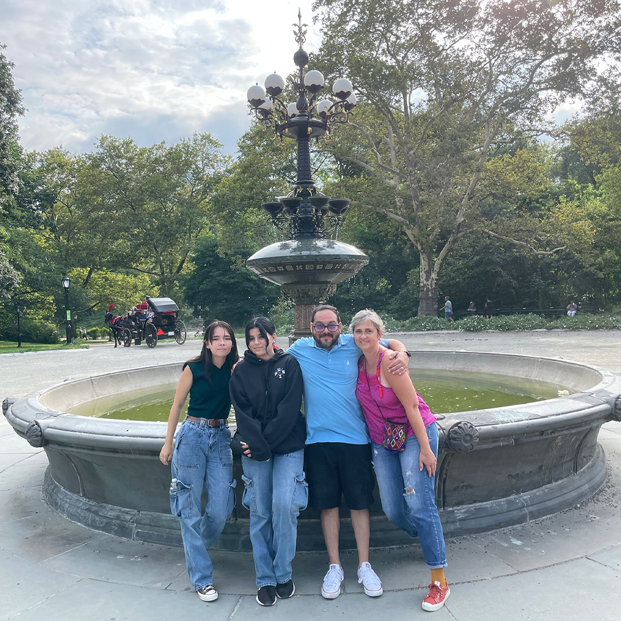 24-NewYorkNewYork-central-park-friends-fountain-that-is-totally-wrong