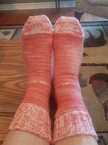 Beverley knit this pair of Adult Basic Knit Socks by Bernstein Sox using her favourite Zen Yarn Garden Serenity 20.