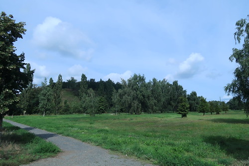 Blick vom Rastplatz in Richtung der Erhebung "Dörferblick"