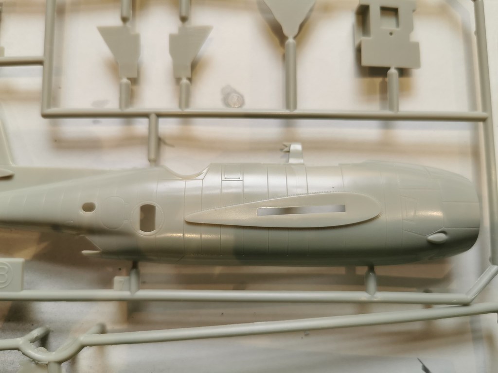Academy Kit Maquette Avion Avenger TBF-1 Échelle 1/72 – Modèle à Assembler Pour Passionnés D'Aviation