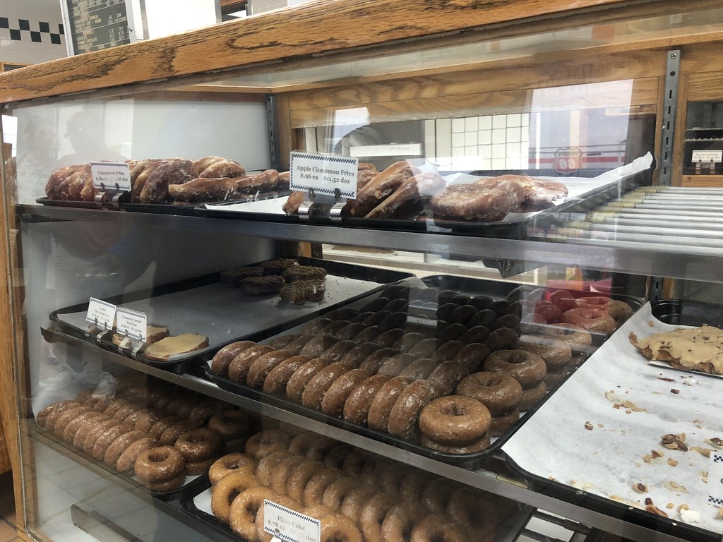 Longs Bakery