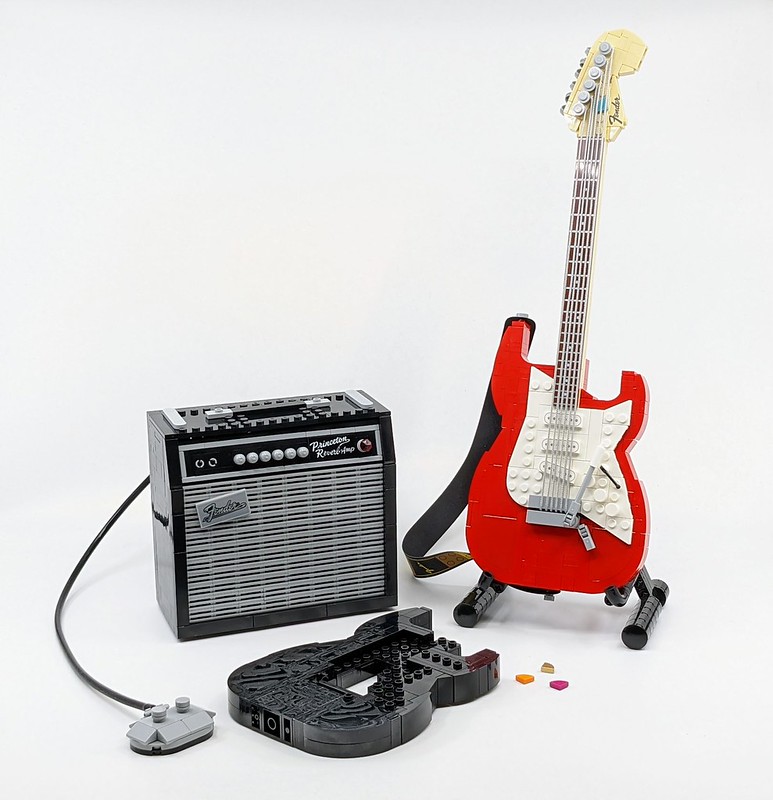 21329: LEGO Ideas Fender Stratocaster Set Review