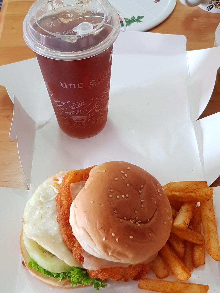 蝦漢堡 Prawn Burger rm$20.25 @ Uncle Don USJ10