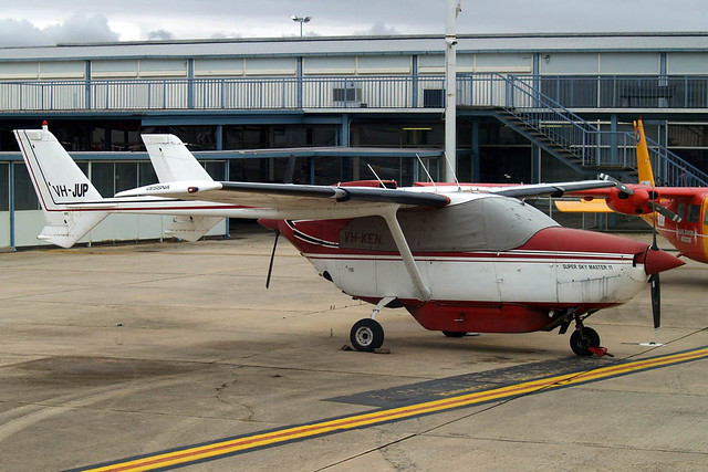 VH-JUP   Cessna 337F Super Skymaster [337-01326] Melbourne-Essendon~VH 20/03/2007
