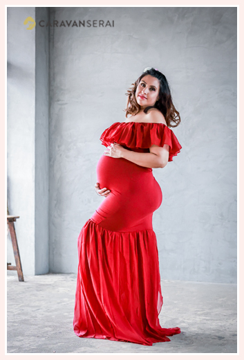 maternity photography in red dress, beautiful mama