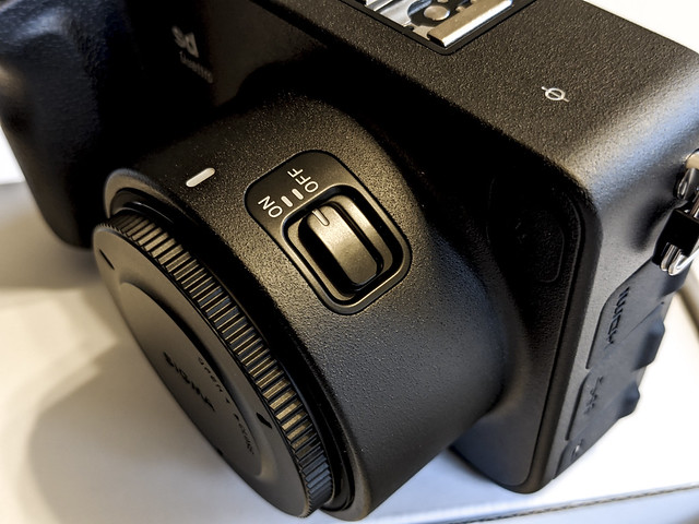 SIGMA sd Quattro - Unboxing for blog post