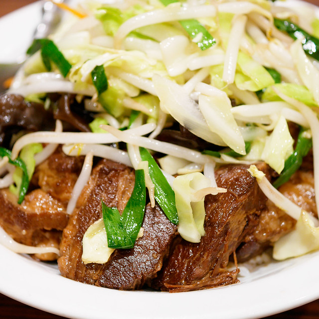 阿里城 台湾風豚肉のかけご飯 滷肉飯 魯肉飯