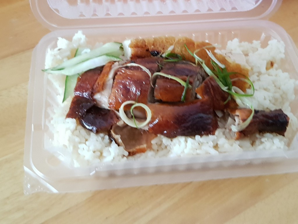 燒肉和燒鴨飯 Rosted Pork & Roasted Duck Rice rm$9 @ 良記燒臘雞飯 Leong Kee Roasted in 金華茶室 Restoran Jing Hwa USJ10