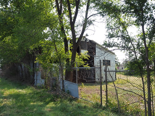 Condemned barn at 5501 US-12 on September 11, 2021