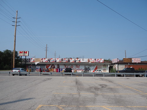Condemned M&M Beauty Supply at 5702 US-20 on September 11, 2021