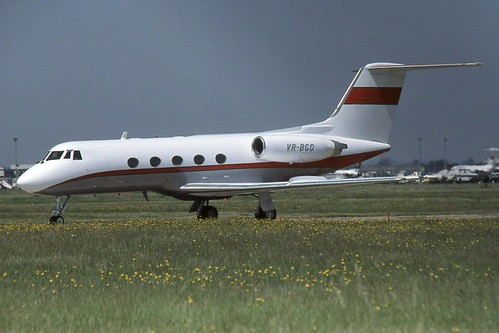 VR-BGO Heathrow 3-7-1977 | by Plane Buddy