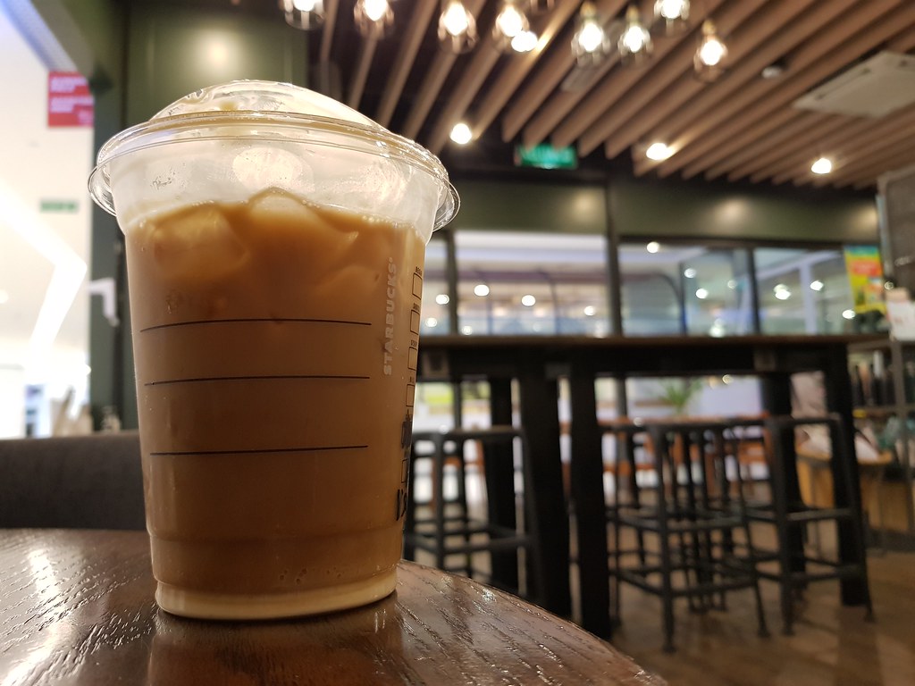 甜香草奶油冷萃咖啡 Vanilla sweet cream Cold Brew rm$13.80 @ Starbucks KL Sunway Putra Mall