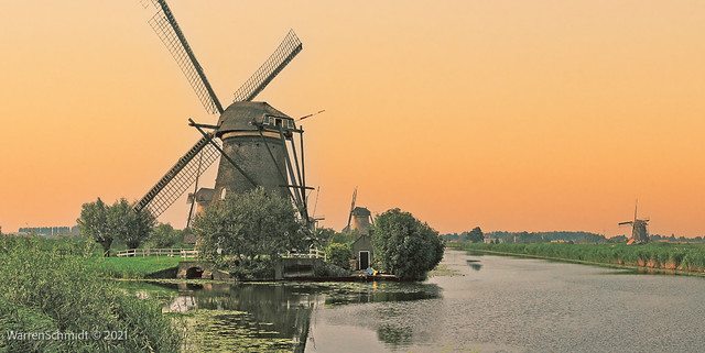 Kinderdijk's old mills