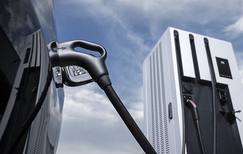 Mercedes-Benz diz adeus ao investimento em PHEV