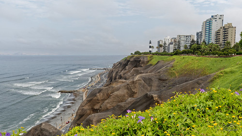 peru pérou lima city ville architecture miraflores sea pacific pacifique océan waves vagues