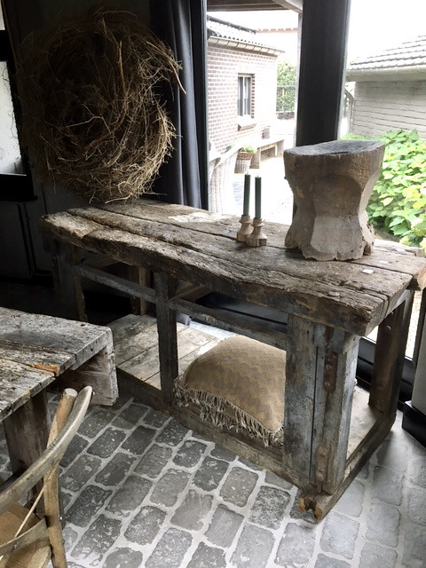 Oude houten werkbank krans vijzel RAW Stones Terpstra's keuken