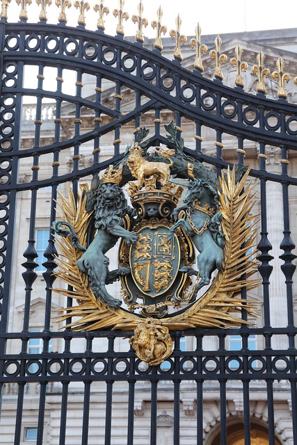 Gate Buckingham Palace