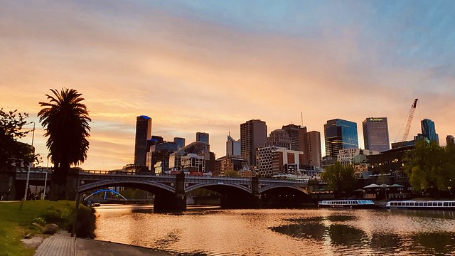 260/365 looking west over Prince’s Bridge at dusk over the Yarra River, Melbourne.