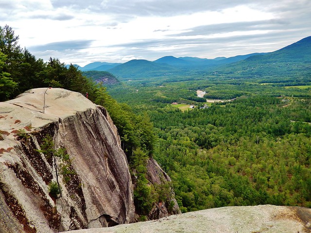 Viewing the notch from Cathedral Ridge - New Hampshire