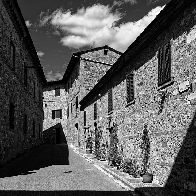 High contrast in Tuscany (San Quirico d'Orcia)
