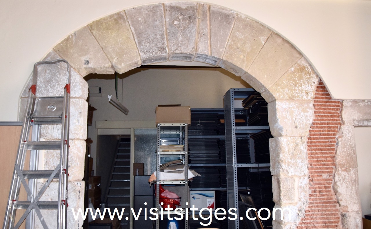 Visites arqueològiques al Puig de Sitges i estrena de l’espai museístic