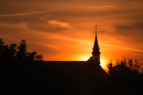 Sint Charles by RobMenting, Sint Charles, Heythuysen, Limburghorizon netherlands heythuysen church leudal noperson orange dusk s