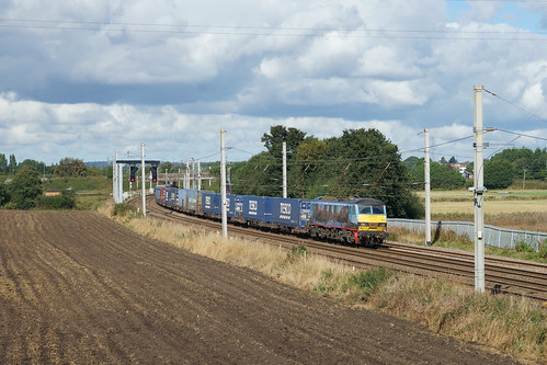 90 024 | by Ian Chapman 55