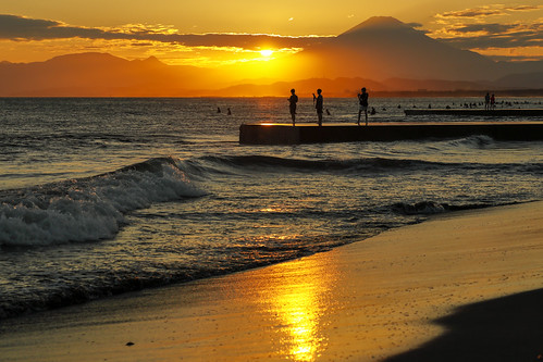 sunset coast beach mtfuji silhouettes