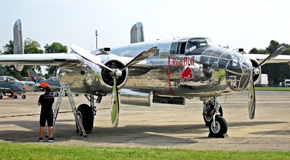 "B-25J The Flying Bulls"