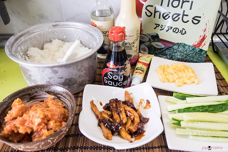 Ingredientes para preparar la receta de temaki sushi