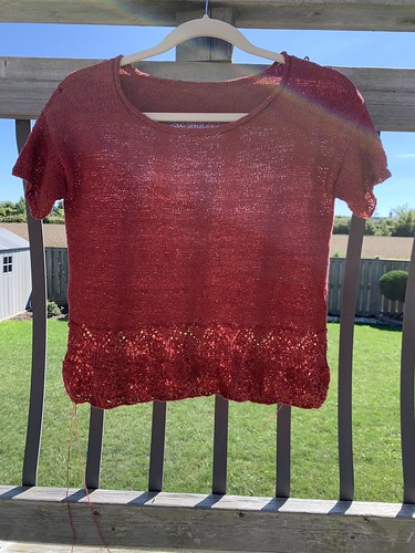 My Tegna by Caitlin Hunter is finished except for weaving in the ends and blocking! Tarn us Shibui Knits Reed.