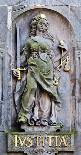 lady justice without blindfold