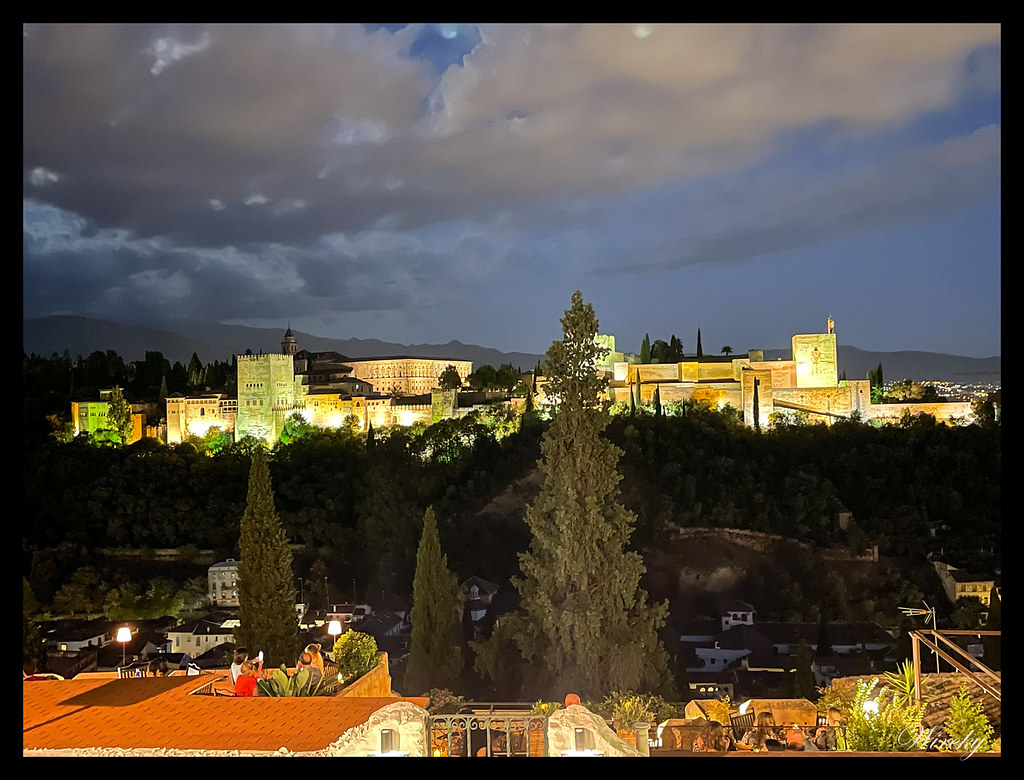 Alhambra de Granada iluminada