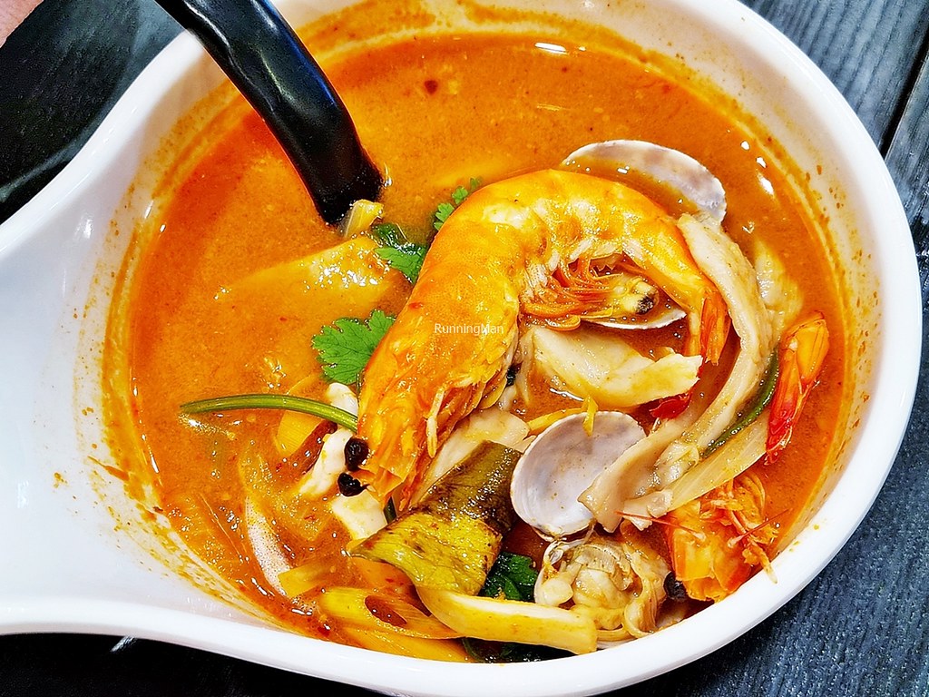 Red Tom Yum Soup With Seafood