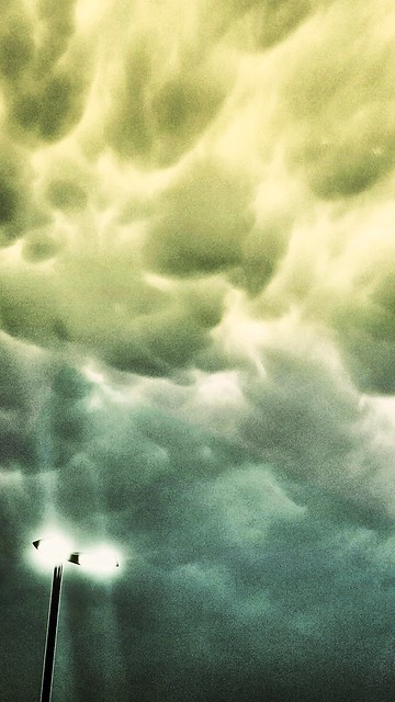 Mammatus Clouds - Turbulent Weather