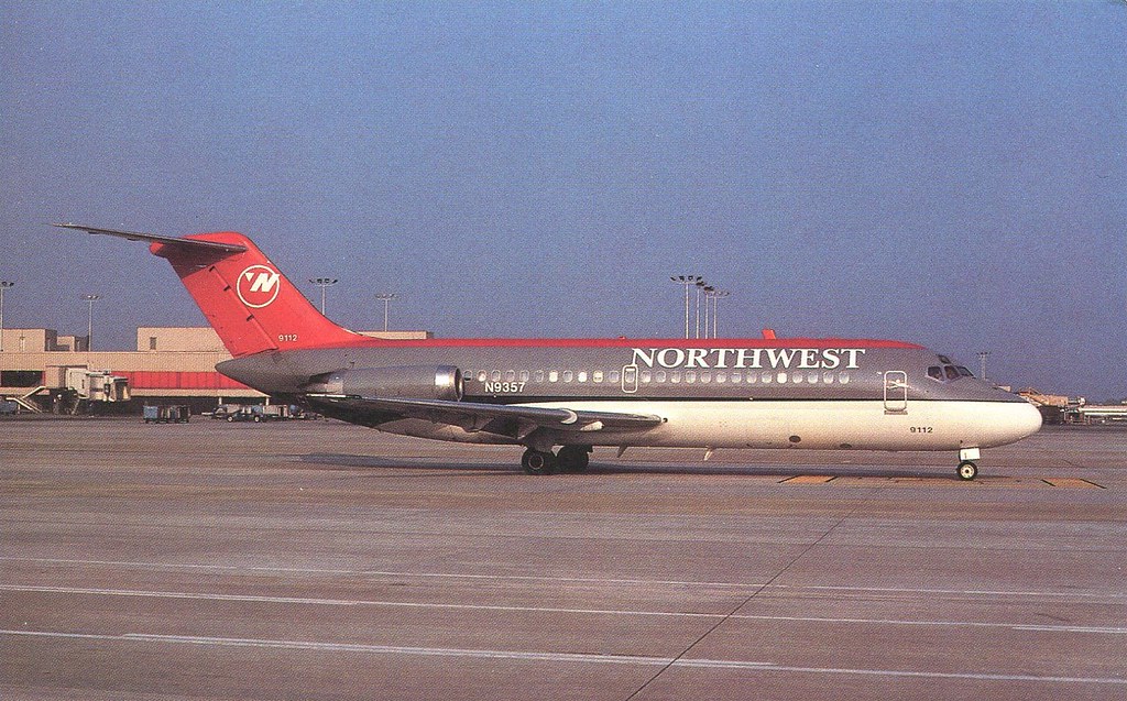 Northwest McDonnell Douglas DC-9-15RC N9357 - Postcard