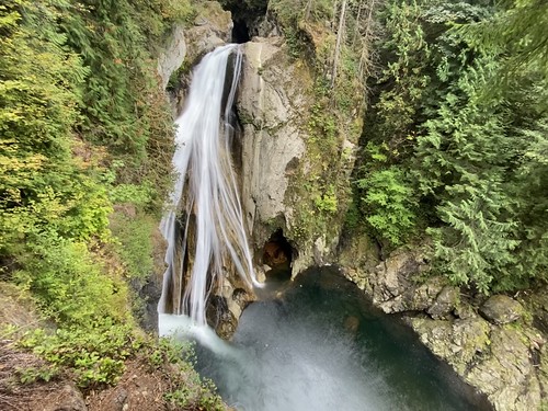 Twin Falls outside of North Bend