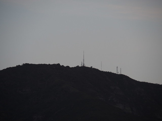 U9255640 antennas on Santa Ynez mountain ridge seen from Cachuma