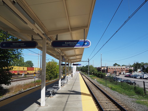 Outbound track at Little Italy-University Circle, looking north