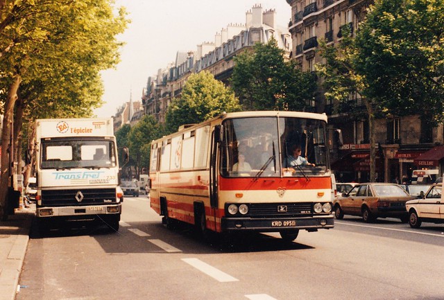 TAM 190 A 11 (PL) + Renault R310-19t Transfret Boulevard du Temple Paris 11ème 1988a